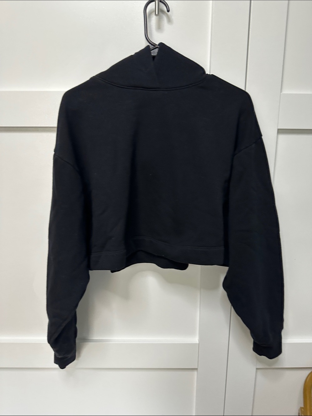 ALO Yoga Black Cropped Hoodie with Logo